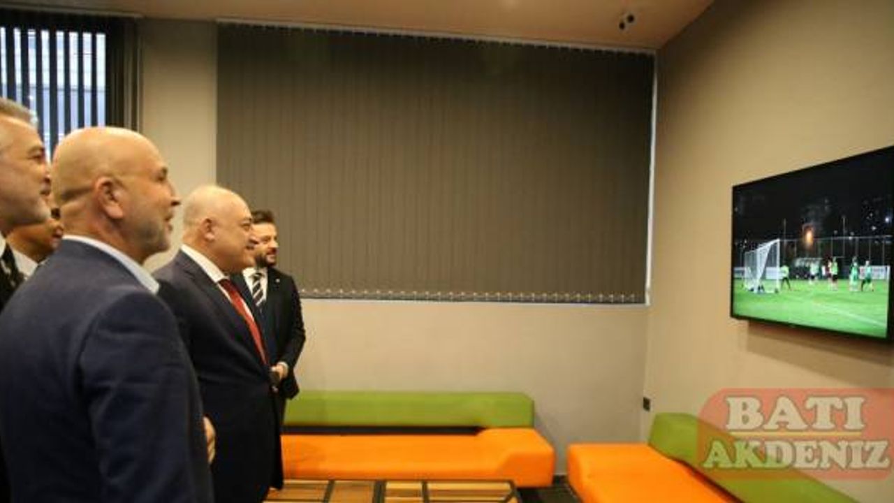 TFF Başkanı Mehmet Büyükekşi, Alanyaspor'u ziyaret etti: