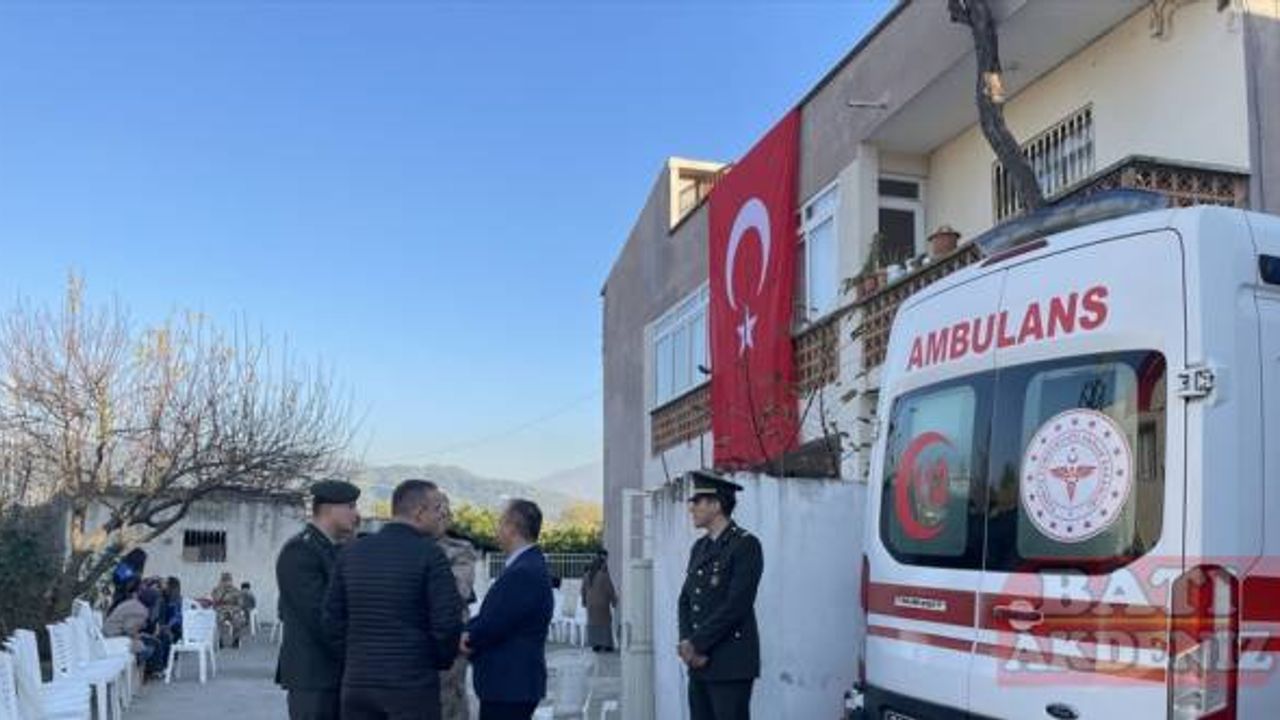 Trafik kazasında şehit olan askerin Hatay'daki ailesine acı haber verildi