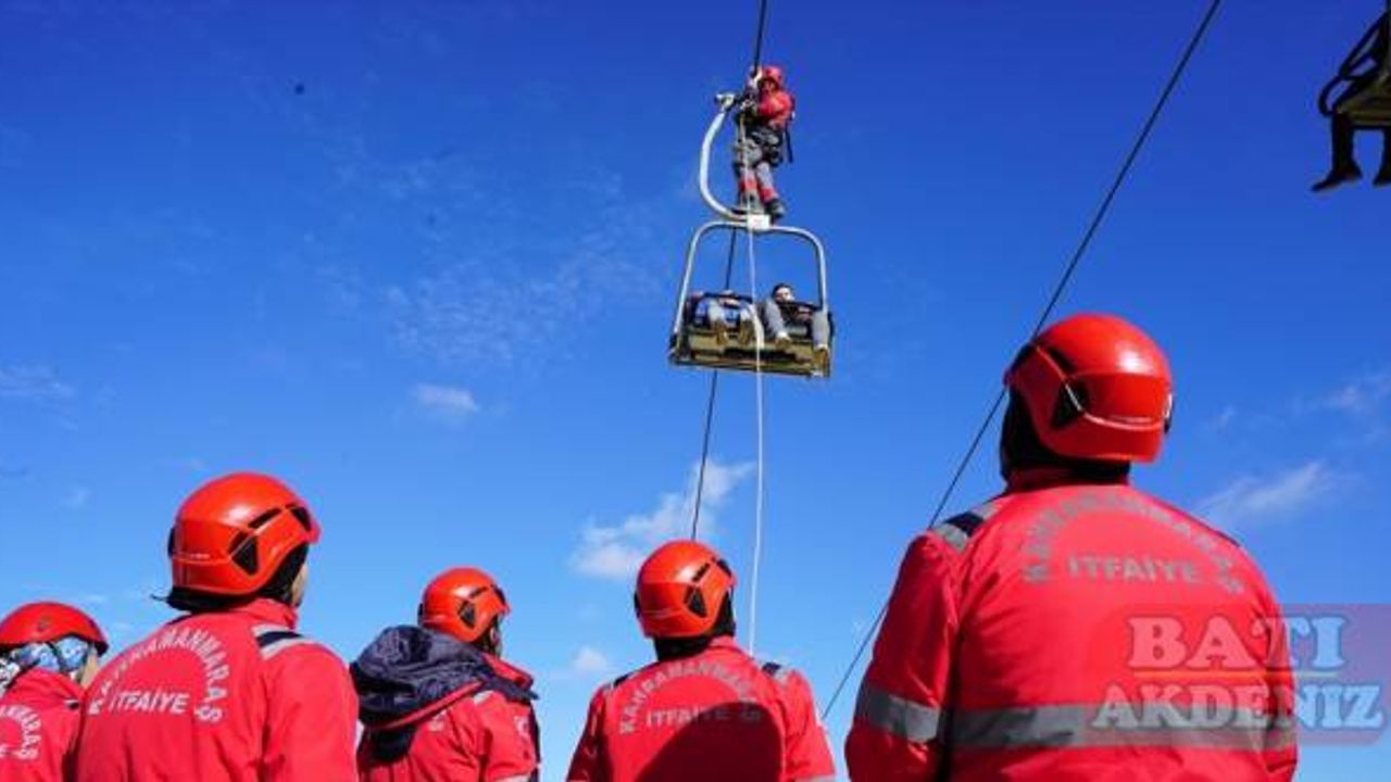 Yedikuyular Kayak Merkezi'nde telesiyejde mahsur kalanları kurtarma tatbikatı yapıldı