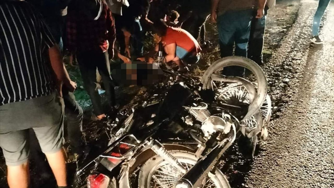 Adana'da iki motosikletin çarpışması sonucu 1 kişi öldü, 2 kişi ağır yaralandı