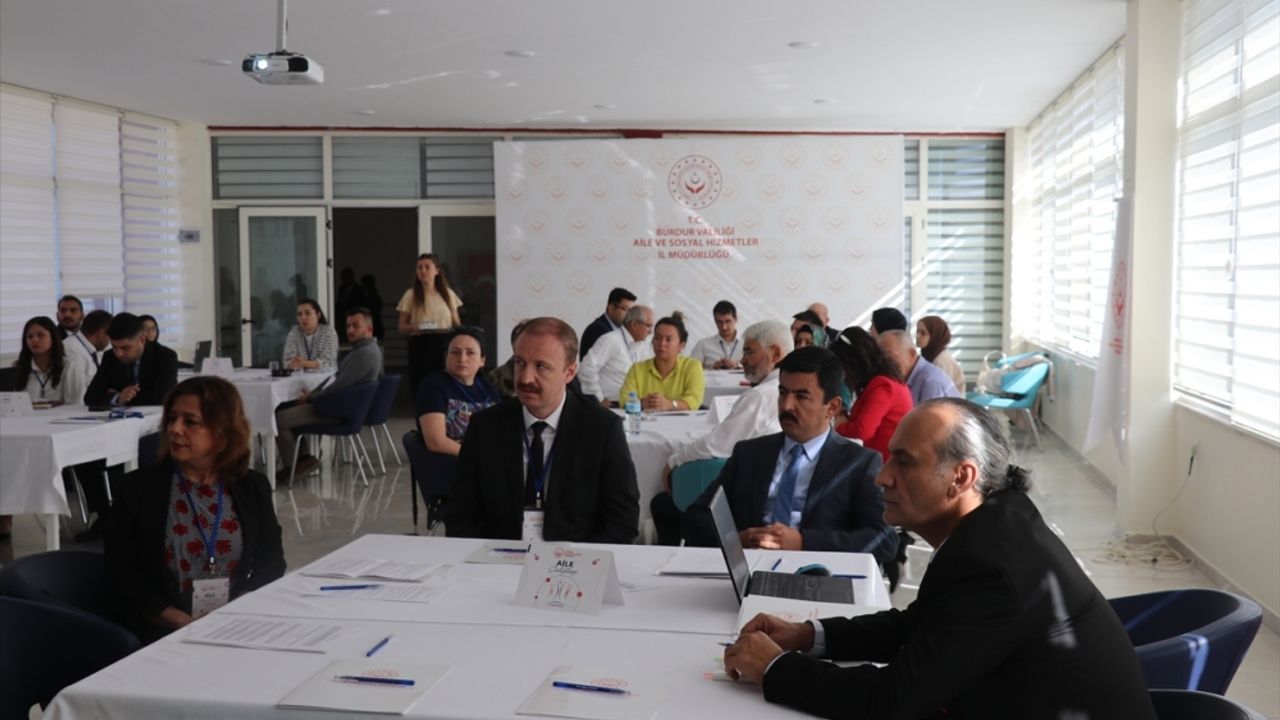 Burdur'da "Aile Çalıştayı" düzenlendi