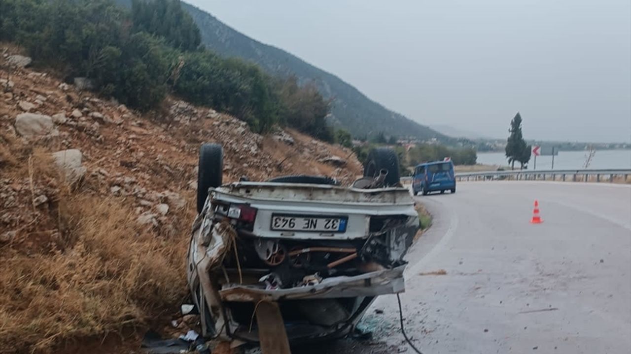 Isparta'da devrilen otomobildeki 1 kişi öldü, 5 kişi yaralandı