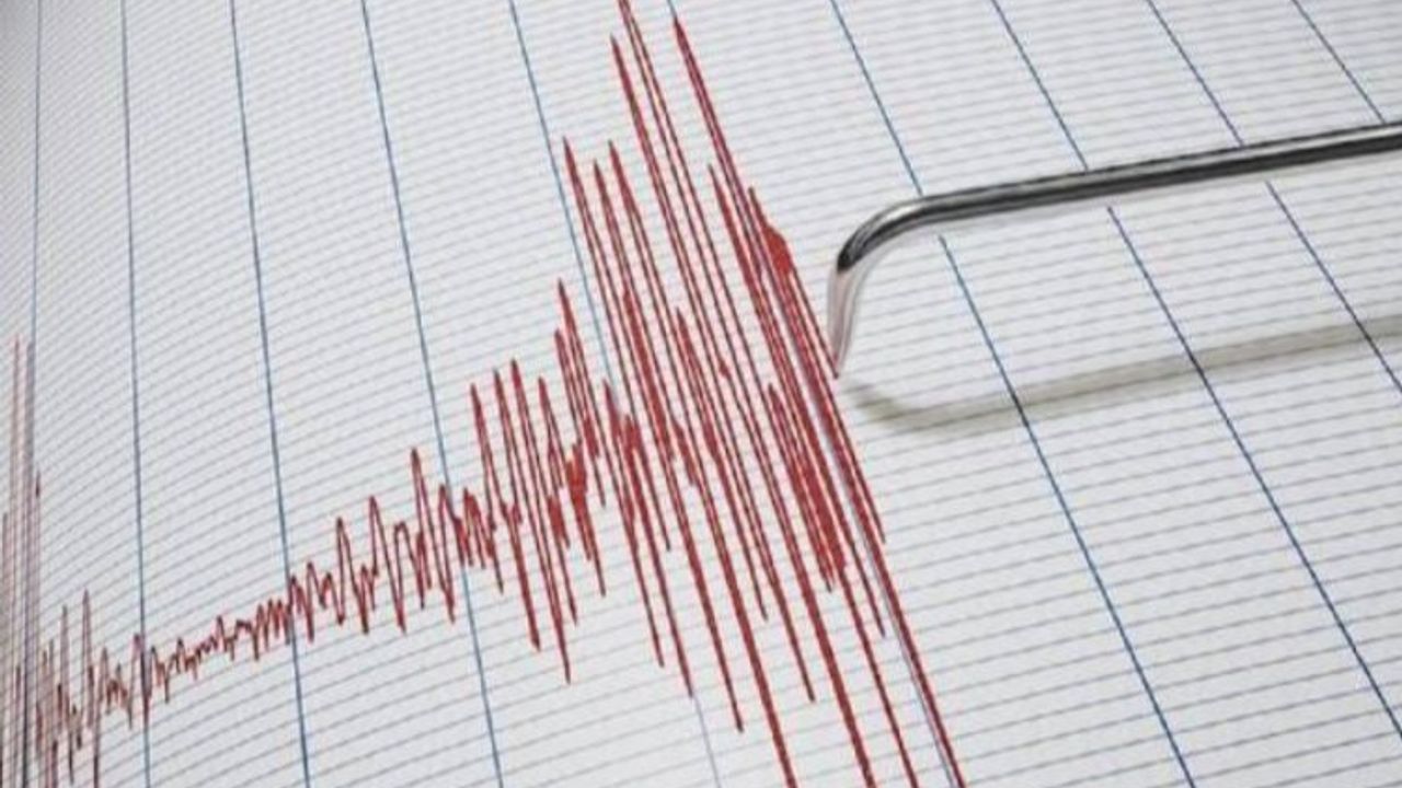 İzmir'de 3,7 büyüklüğünde deprem!