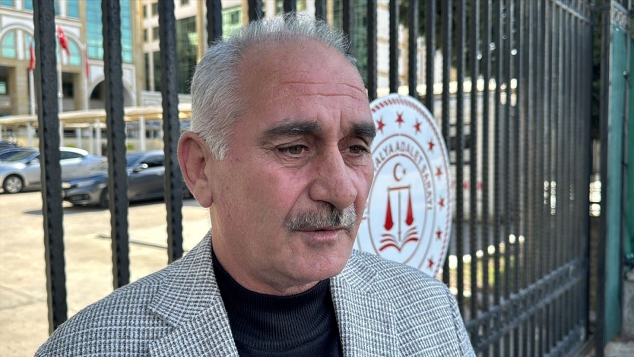 Antalya'da korsan taksicilik yaptığı iddia edilen sürücüyü tehdit ettikleri öne sürülen sanıklara hapis cezası