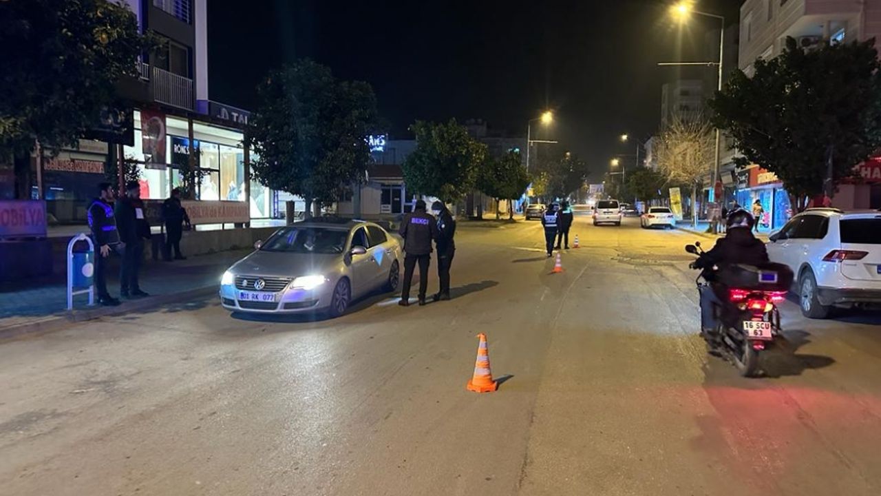 Kozan'da asayiş denetimlerinde yakalanan 3 şüpheli tutuklandı