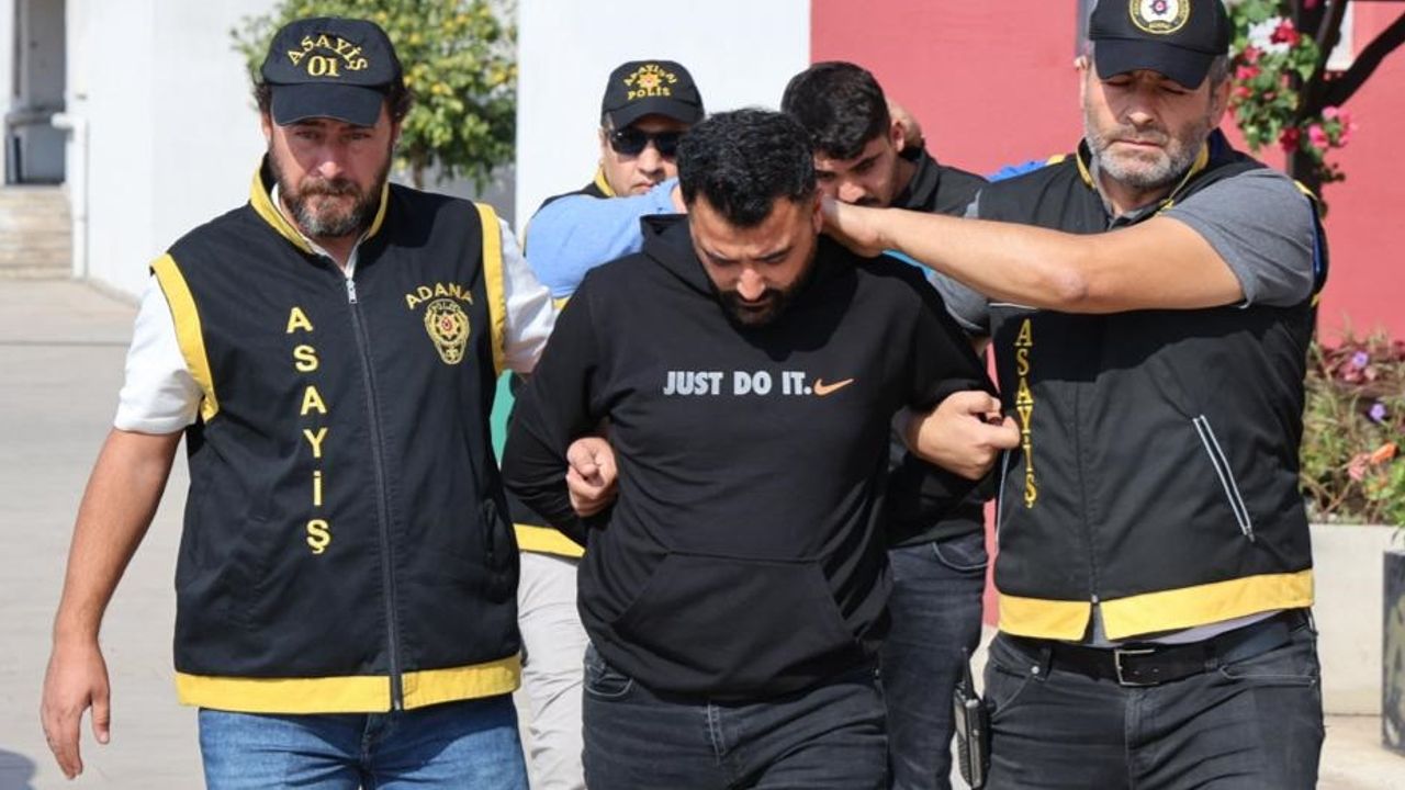 Adana'da polisten kaçan motosikletli ve silahlı 2 kişi tutuklandı