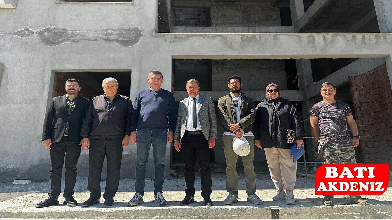 Kumluca’da Eğitim Yatırımları: Teknik Heyet Halk Eğitimi Merkezi İnşaatını İnceledi