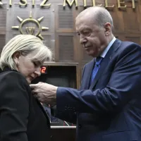 SİYASET