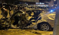 Isparta'da otomobil ağaca çarptı, 2 kişi yaralandı