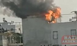 Adana'da 3 katlı evin terasında çıkan yangın söndürüldü