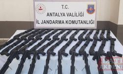 Antalya'da silah kaçakçılığı operasyonunda 35 tüfek ele geçirildi