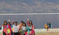 Burdur'da emniyet ve jandarma teşkilatı çocuklarla uçurtma şenliğinde buluştu