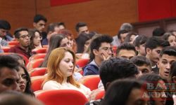 Enver Paşa'nın torunu vefatının 100. yılında dedesini genç kuşaklara anlatıyor