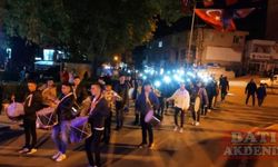 Hatay ve Mersin'de fener alayı düzenlendi