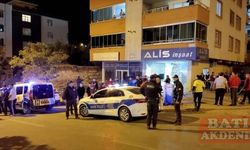 Kahramanmaraş'ta otomobil iş yerine girdi