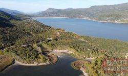 Kovada Gölü Milli Parkı sonbahar renklerine büründü