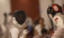 Uluslararası Satellite Eskrim Turnuvası Antalya'da devam ediyor