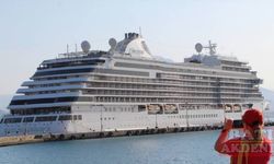 Yolcu gemisi "Seven Seas Explorer" Alanya Limanı'na demirledi