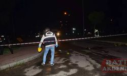 Antalya'da “dur“ ihtarına uymayan şüphelilerin açtığı ateş sonucu 2 polis yaralandı