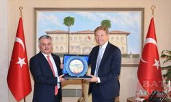 Antalya Valisi Yazıcı, Hollanda'nın Ankara Büyükelçisi Joep Wijnands'ı kabul etti: