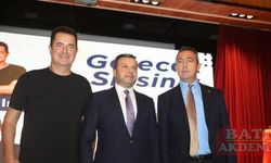 Fenerbahçe Başkanı Ali Koç, Adana'da gençlerin sorularını yanıtladı