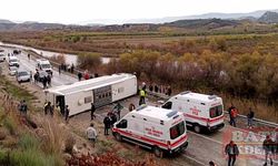Mersin'de yolcu otobüsünün devrilmesi sonucu 8 kişi yaralandı