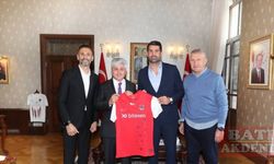 Hatayspor Teknik Direktörü Volkan Demirel, Vali Doğan'ı ziyaret etti