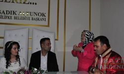 Mersin'de işitme engelli çift işaret diliyle "evet" diyerek evlendi