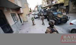 Mersin'de nitelikli dolandırıcılık şüphelisi 40 kişiye yönelik operasyon başlatıldı