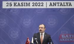 Ticaret Bakanı Muş, Antalya'da TESKOMB'un toplantısına katıldı: