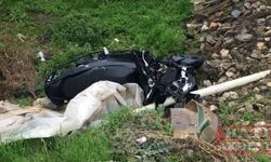 Alanya'da elektrik direğine çarpan motosikletin sürücüsü öldü