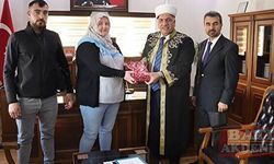 Antalya'da İngiliz turist, Müslüman olup “Leyla“ ismini aldı