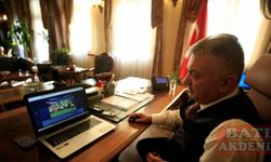 Antalya Valisi Yazıcı, AA'nın “Yılın Fotoğrafları“ oylamasına katıldı