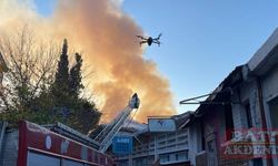 Antalya'da tarihi Kaleiçi'ndeki ahşap bina yangında zarar gördü