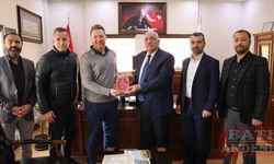 Atatürk hayranı Alman turist, Müslüman olup "Kemal" ismini aldı