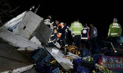 Burdur'da şarampole devrilen kamyonun sürücüsü öldü