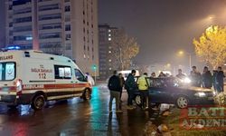 Kahramanmaraş'ta iki otomobilin çarpıştığı kazada 2 kişi yaralandı