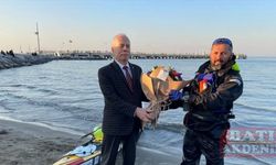 Kız çocukları okusun diye kanosuyla kürek çekip Türkiye'nin 4 denizini geçti