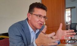 Kumluca'da selden zarar görenlere destek sürüyor