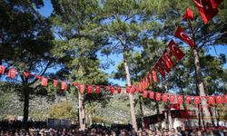 Malatya'da trafik kazasında şehit olan komiser yardımcısı memleketi Mersin'de toprağa verildi