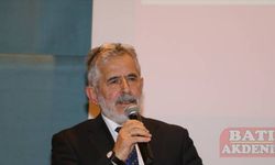 Adana'da dezenformasyonla mücadele konulu panel düzenlendi