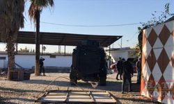 Adana'da operasyonda polise silah doğrultan cinayet zanlısı yaralanarak etkisiz hale getirildi