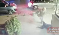 Birlikte yemek yediği kadını tekme tokat dövdü