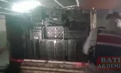 Hatay'da sebze kasalarının arasına gizlenen 23 düzensiz göçmen yakalandı