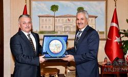 Kuveyt Büyükelçisi Alenzi, Antalya Valisi Yazıcı'yı ziyaret etti:
