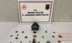 Mersin'de 40 sikke ve obje ele geçirildi