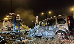 Otomobil ile kamyonetin karıştığı kazada 1 kişi yaralandı