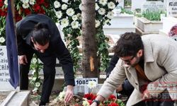 Trafik kazasında ölen müzisyen Hakan Yelbiz'in cenazesi Mersin'de defnedildi