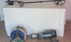 Adana'da kaçak kazı yapan 5 kişi suçüstü yakalandı