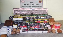 Antalya'da kaçak sigara operasyonunda bir zanlı yakalandı